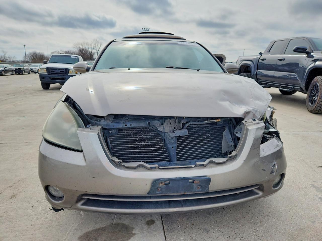 2004 Nissan Altima Base