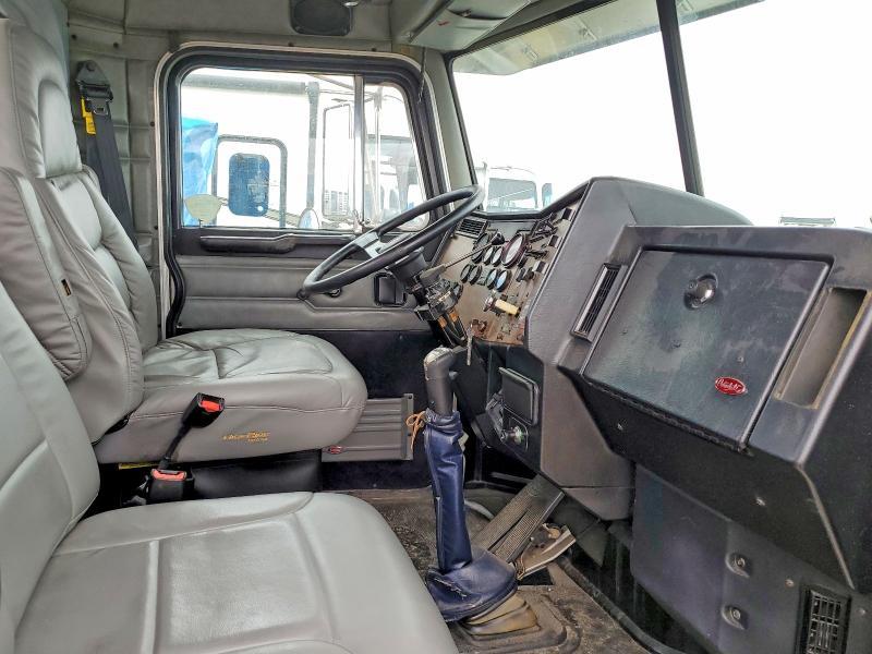 1995 Peterbilt Tractor 1995 Peterbilt 377 Semi Truck