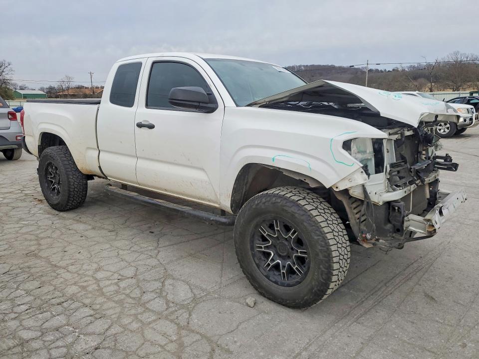 2017 Toyota Tacoma SR