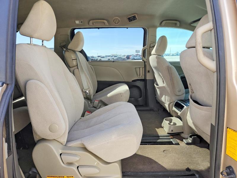 2014 Toyota Sienna le