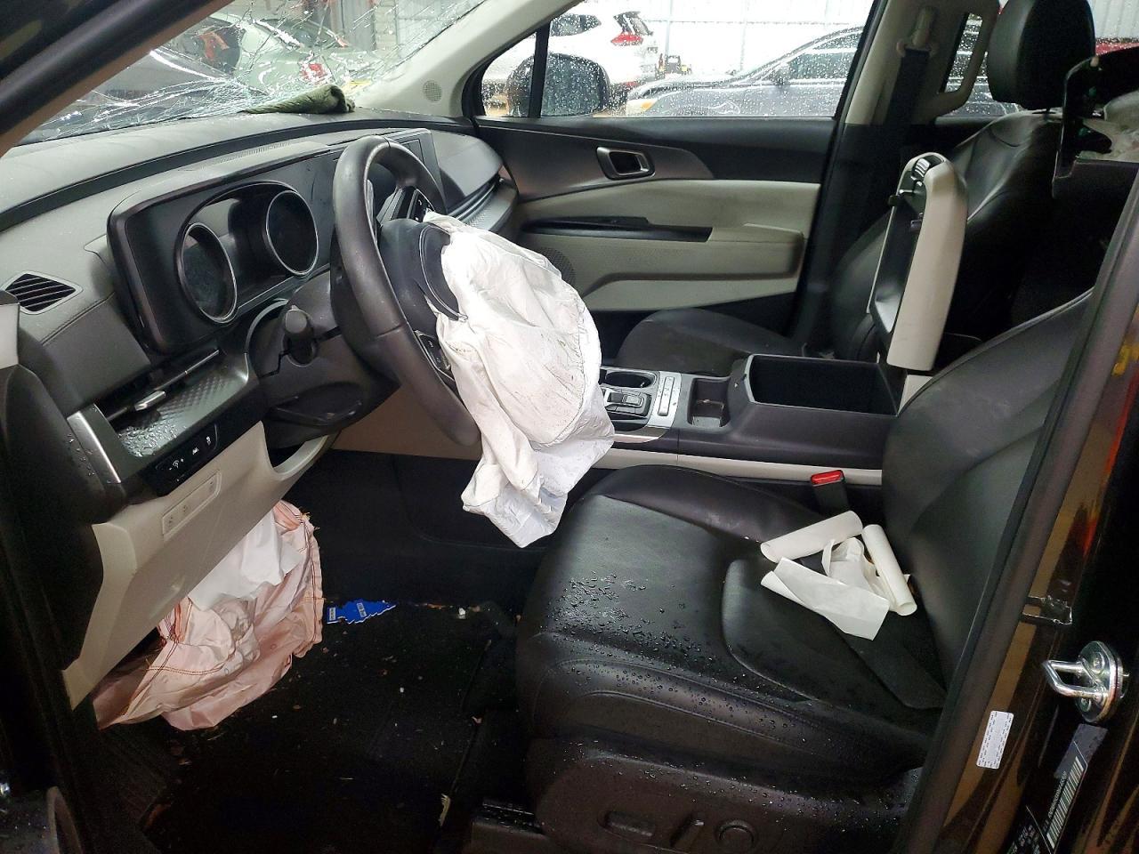 2024 KIA Carnival lx