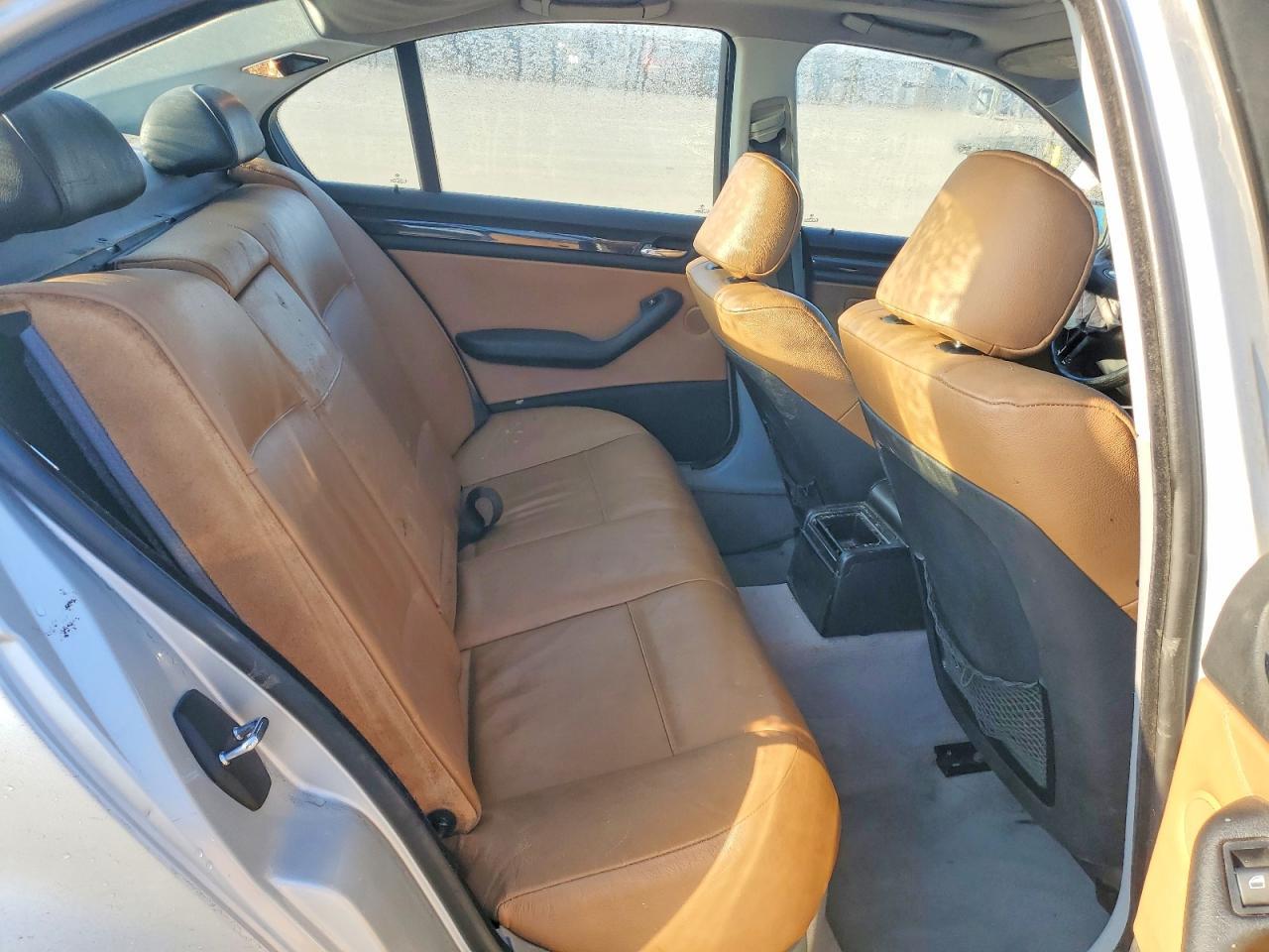 2002 BMW 325 xi