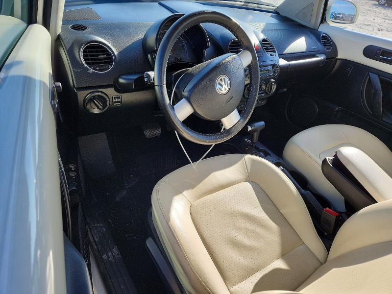 2008 Volkswagen New Beetle Triple White