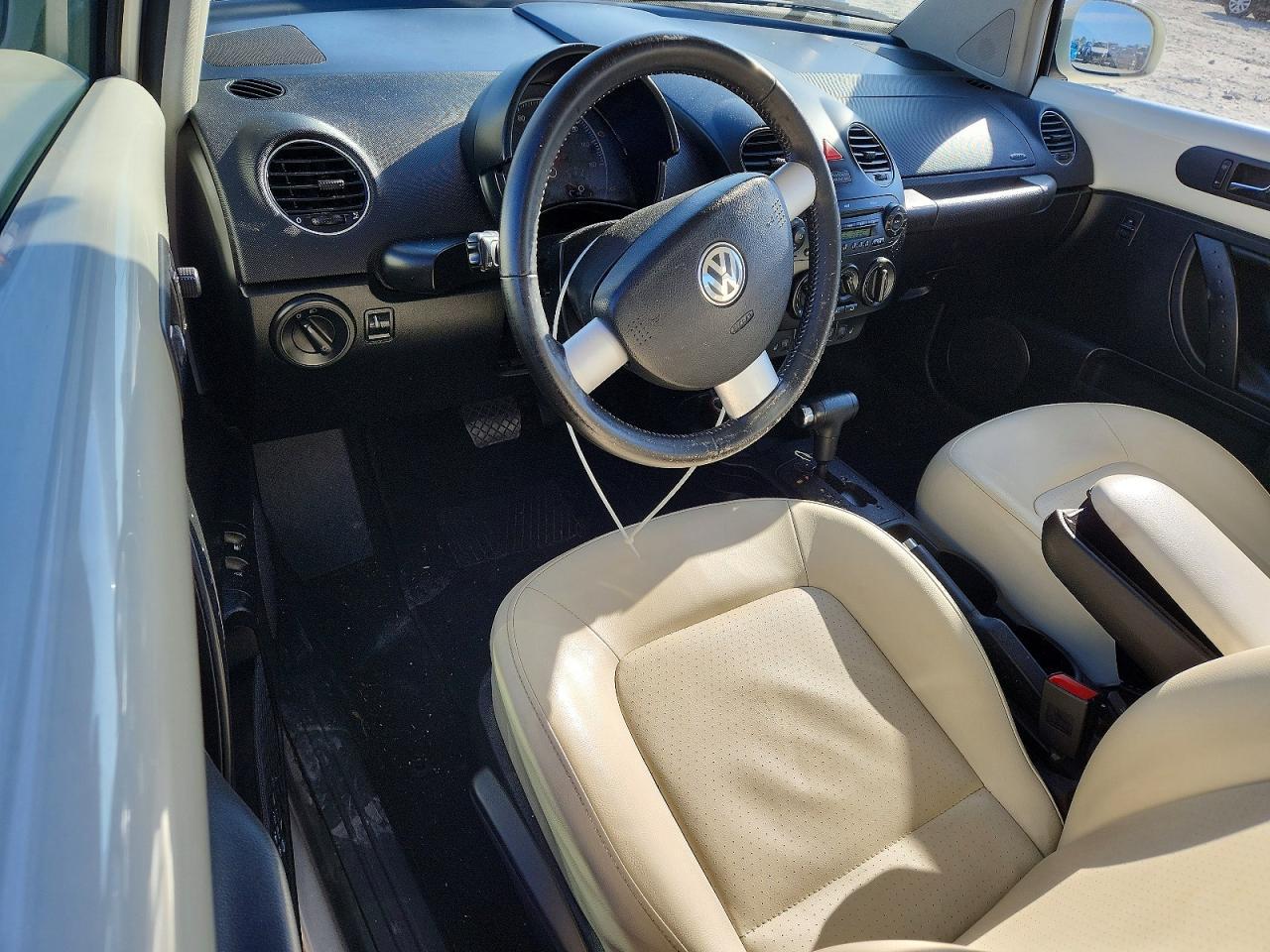 2008 Volkswagen New Beetle Triple White