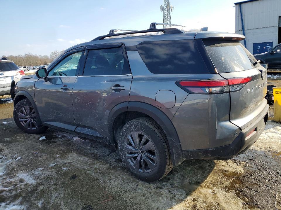 2025 Nissan Pathfinder sv