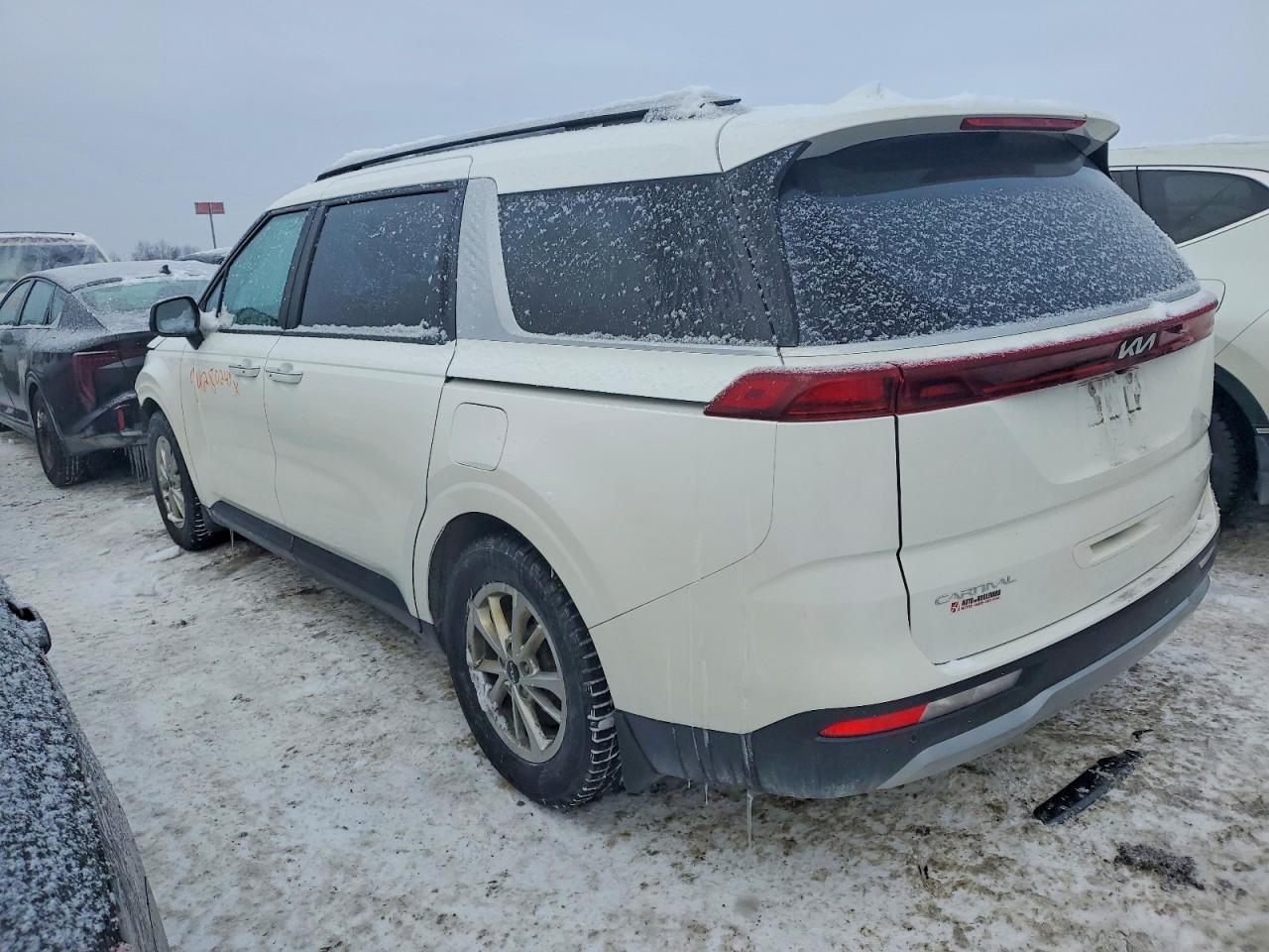 2024 KIA Carnival lx