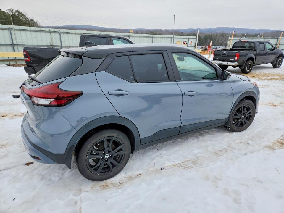 2021 Nissan Kicks sv