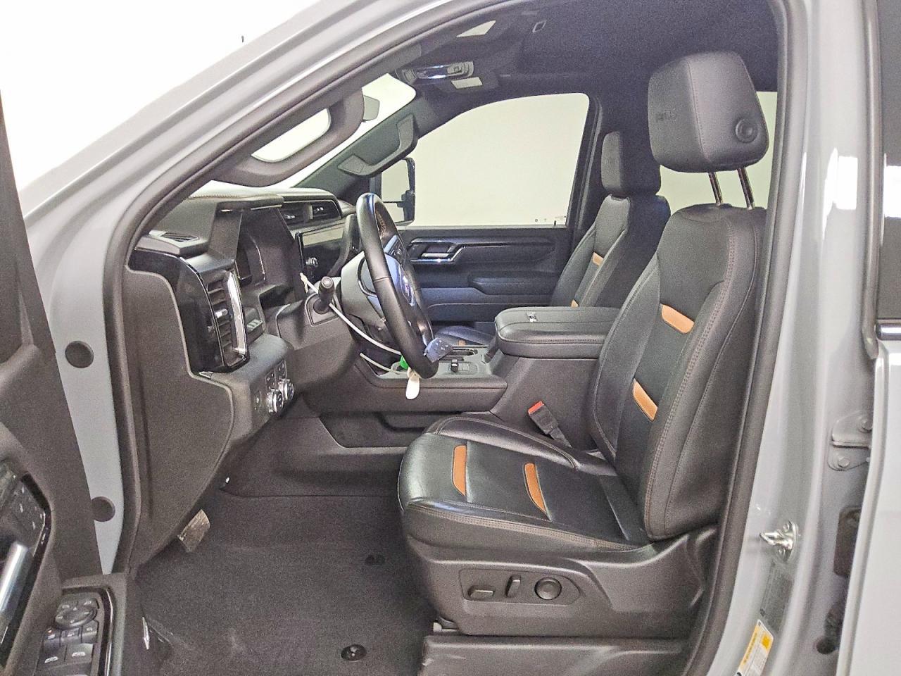 2025 GMC Sierra K2500 AT4