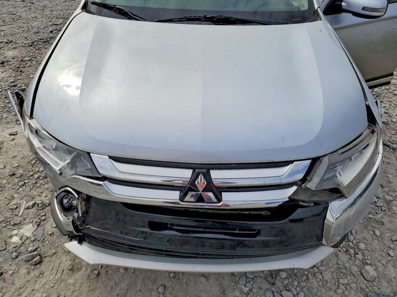 2016 Mitsubishi Outlander se