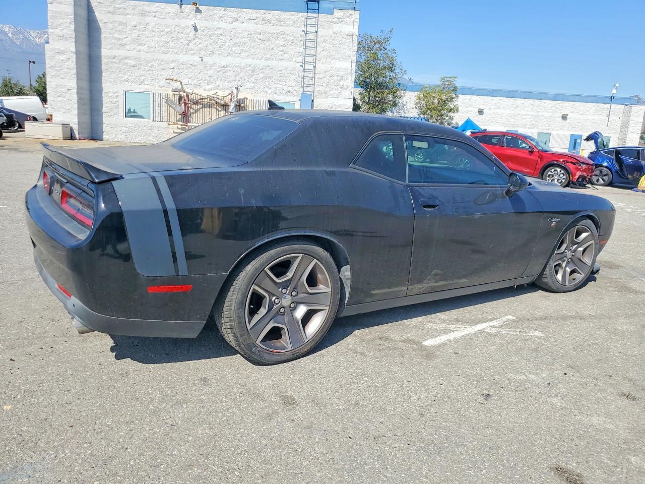2015 Dodge Challenger sxt Plus