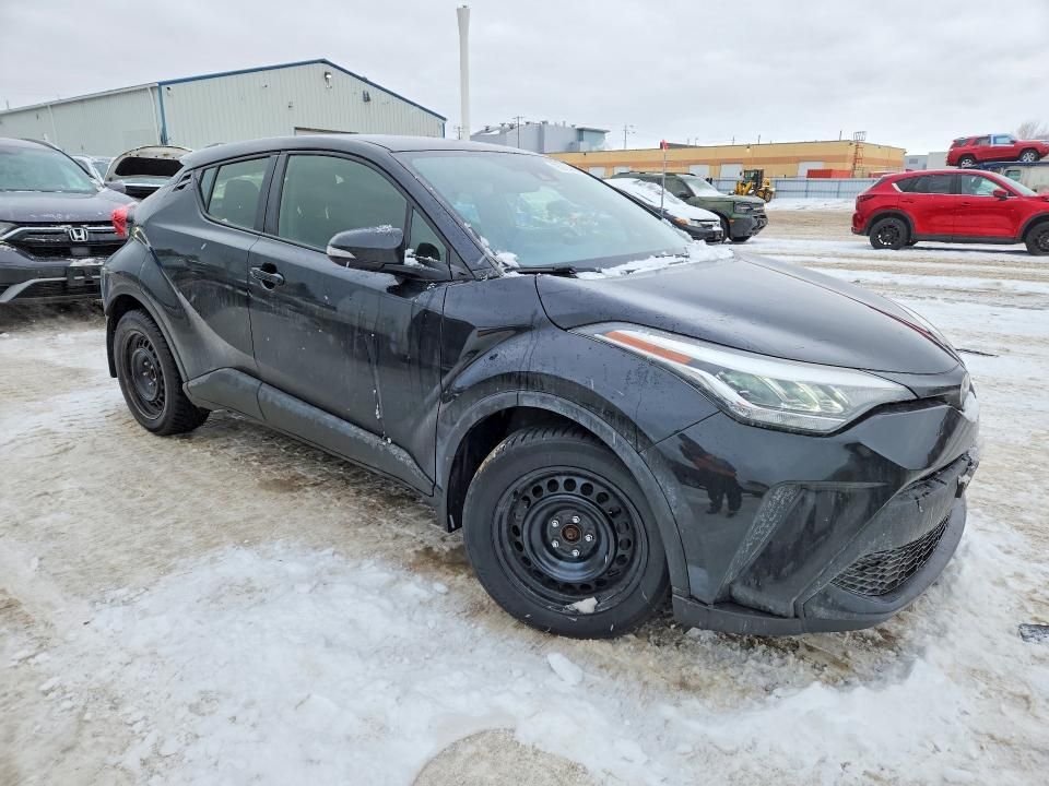 2021 Toyota C-hr xle