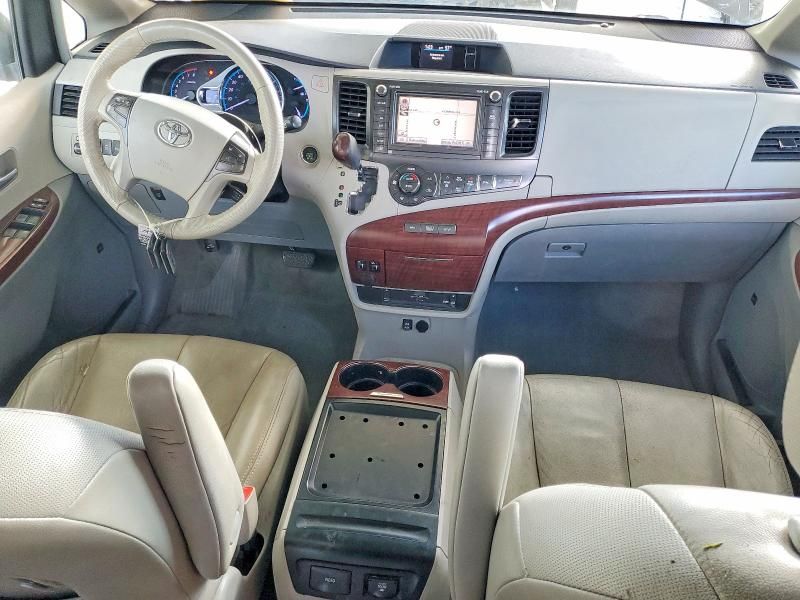 2014 Toyota Sienna xle