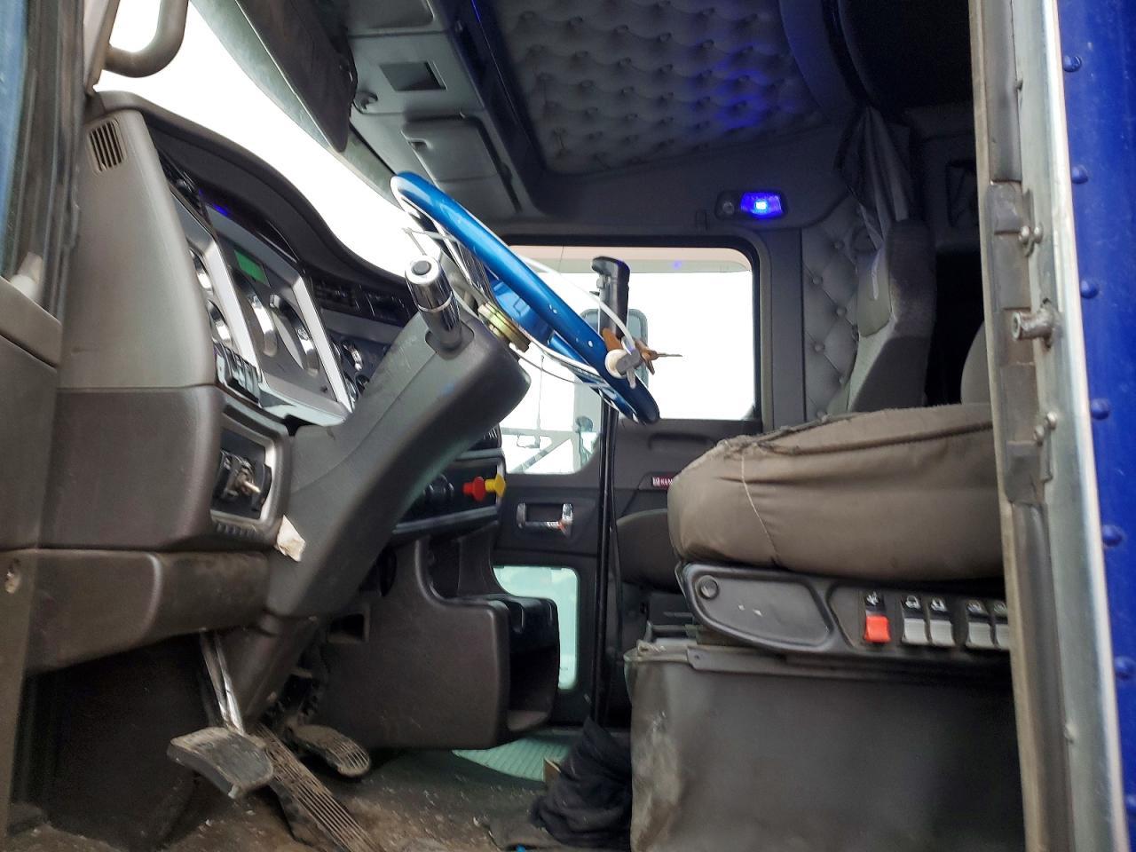 2016 Kenw Orth T660 Semi Truck