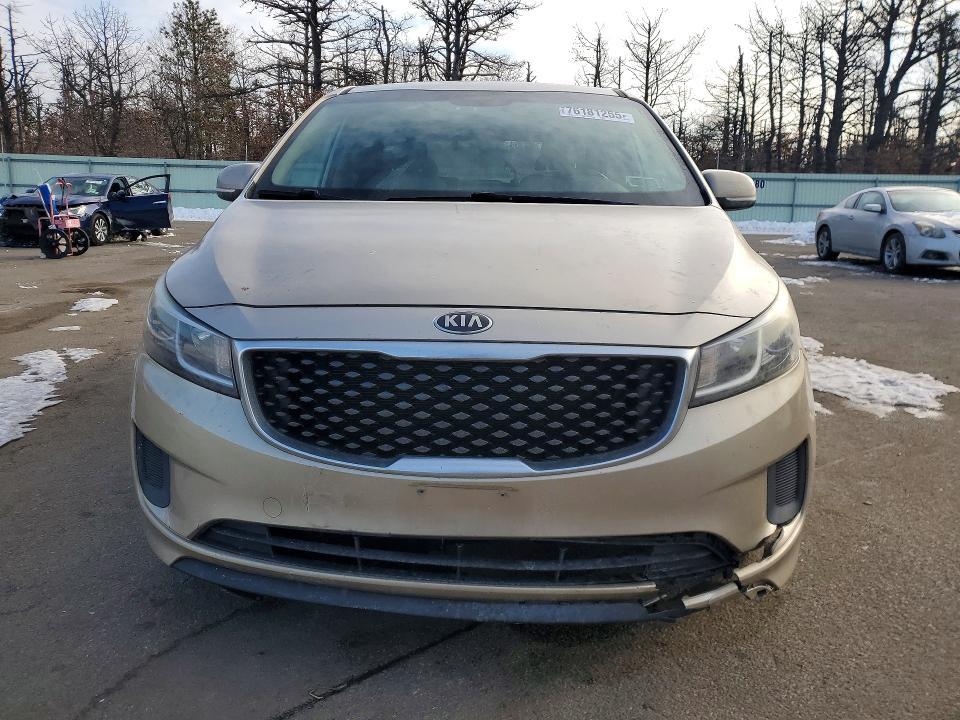 2015 KIA Sedona lx