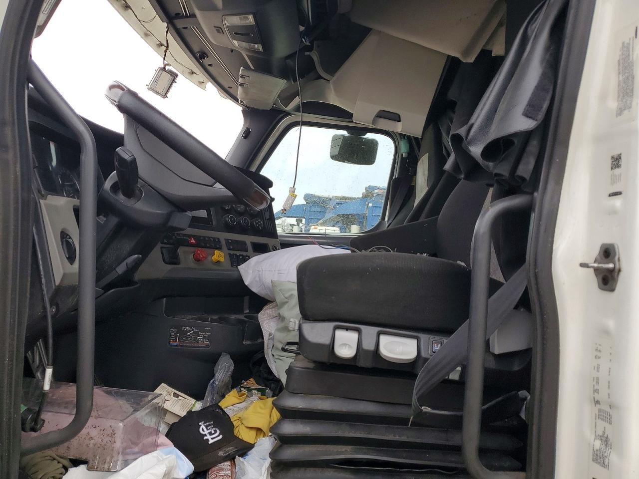 2020 Freightliner Cascadia 126