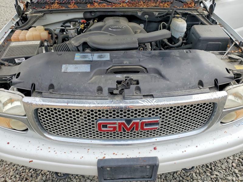 2004 GMC Yukon Denali
