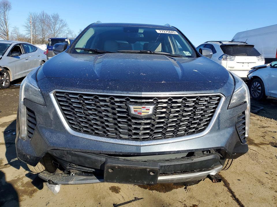 2021 Cadillac XT4 Premium Luxury