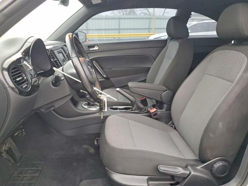 2018 Volkswagen Beetle s