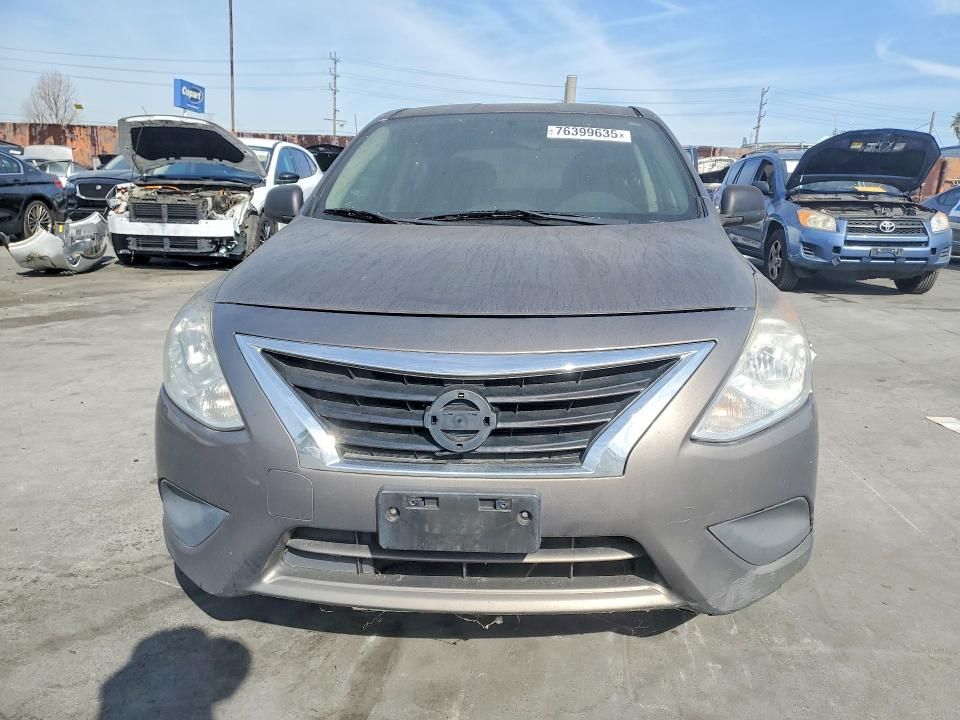 2015 Nissan Versa s