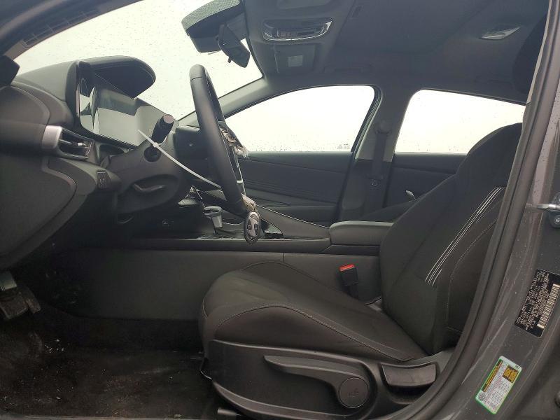 2025 Hyundai Elantra sel Convenience