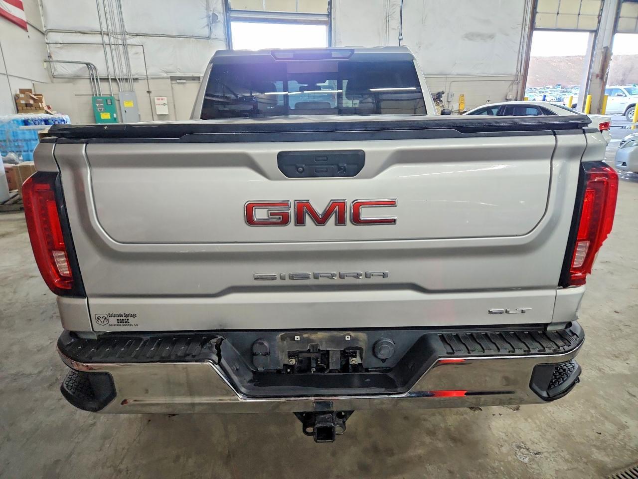 2020 GMC Sierra K1500 SLT