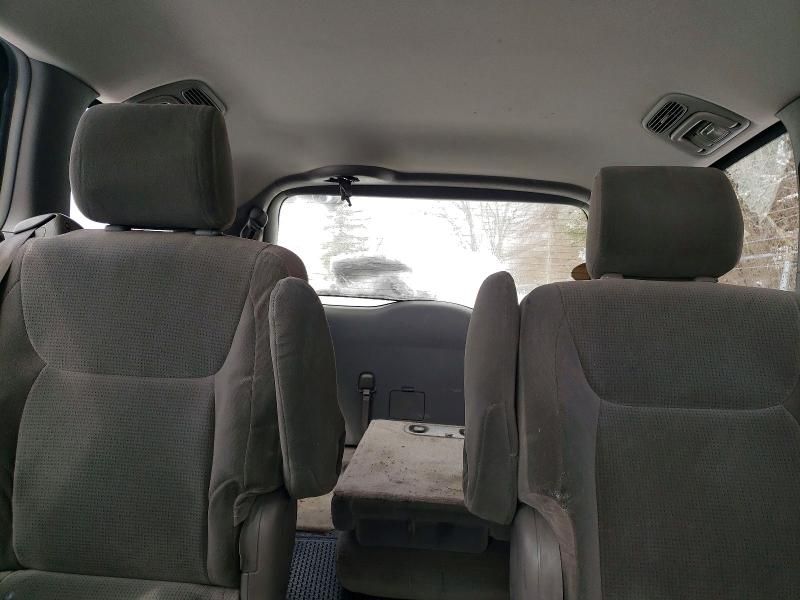 2005 Toyota Sienna ce 7-passenger