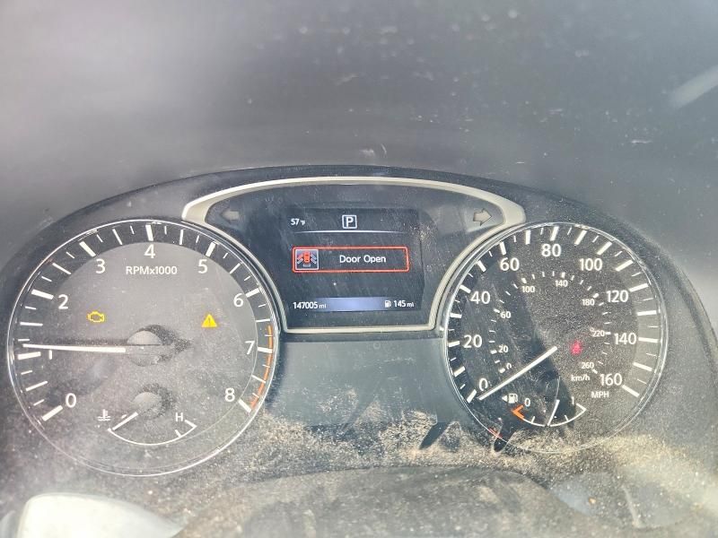 2017 Nissan Pathfinder sv