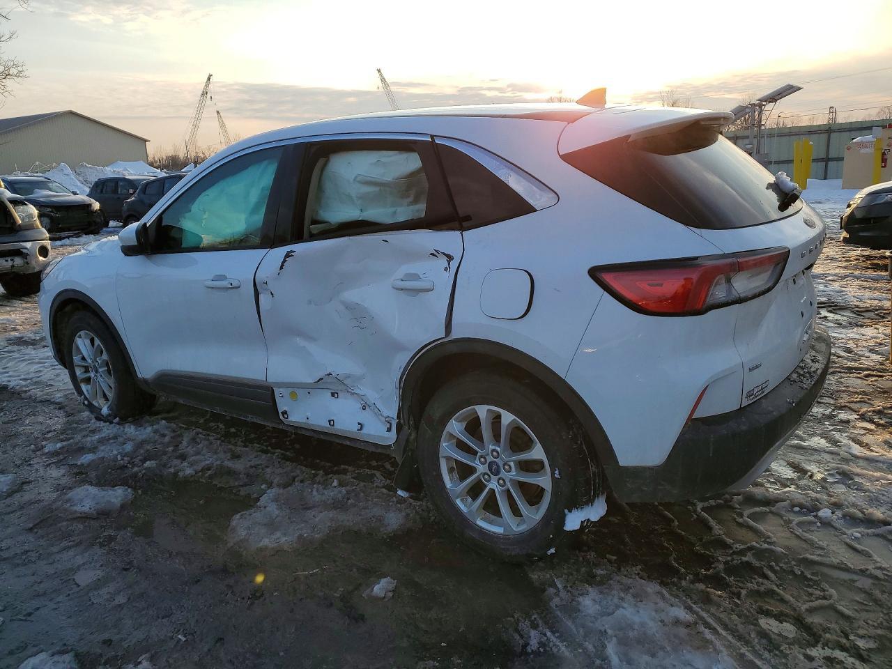2020 Ford Escape se