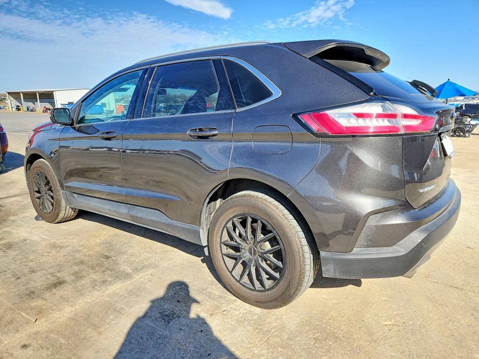 2019 Ford Edge sel