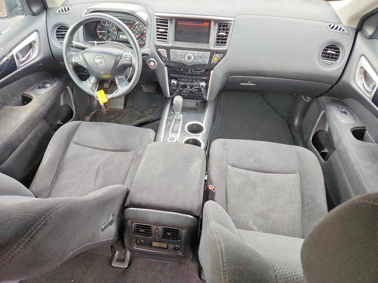 2015 Nissan Pathfinder s