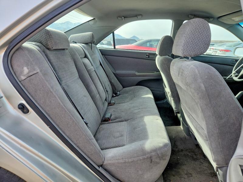 2002 Toyota Camry le