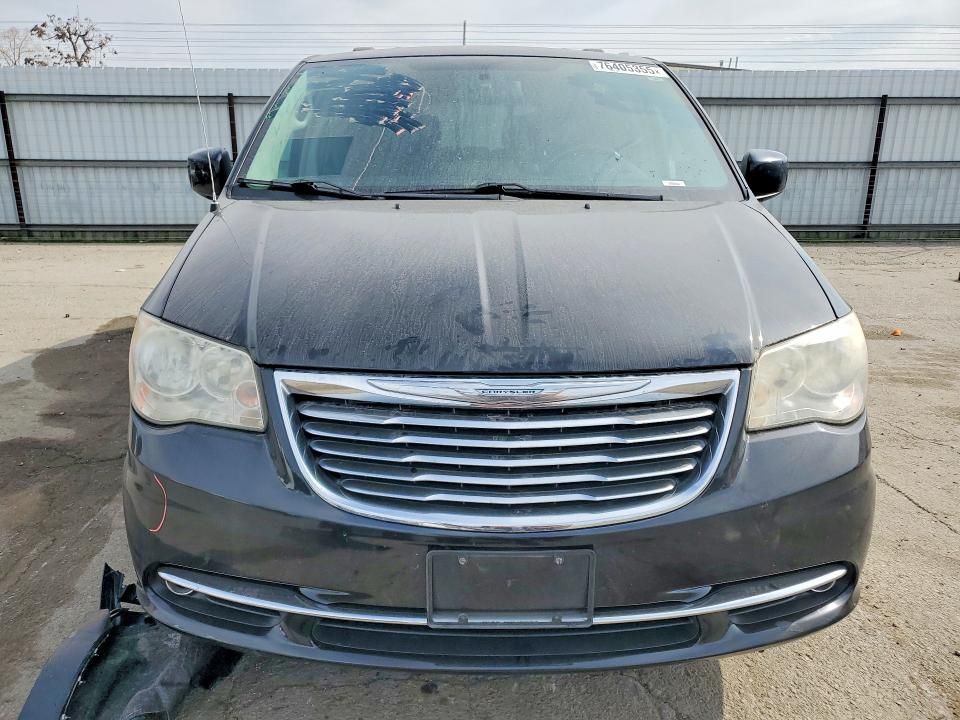 2014 Chrysler Town & Country Touring