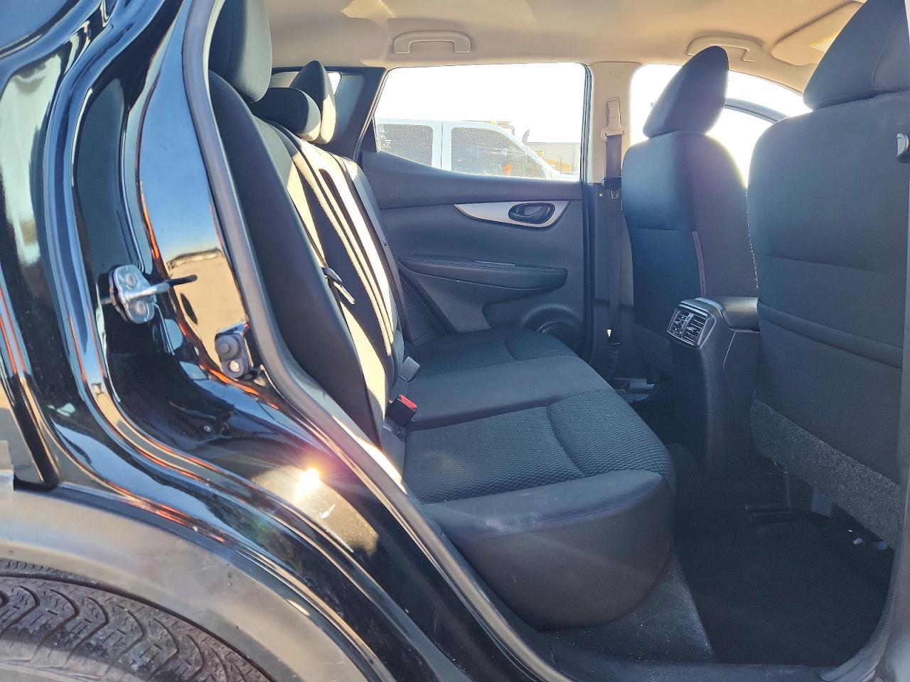 2017 Nissan Rogue Sport s