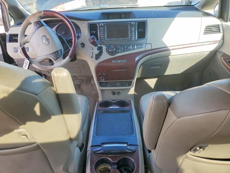 2011 Toyota Sienna Limited 7-passenger