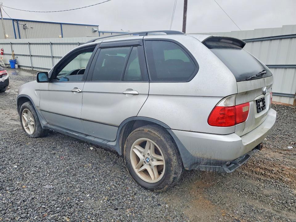 2004 BMW X5 4.4i
