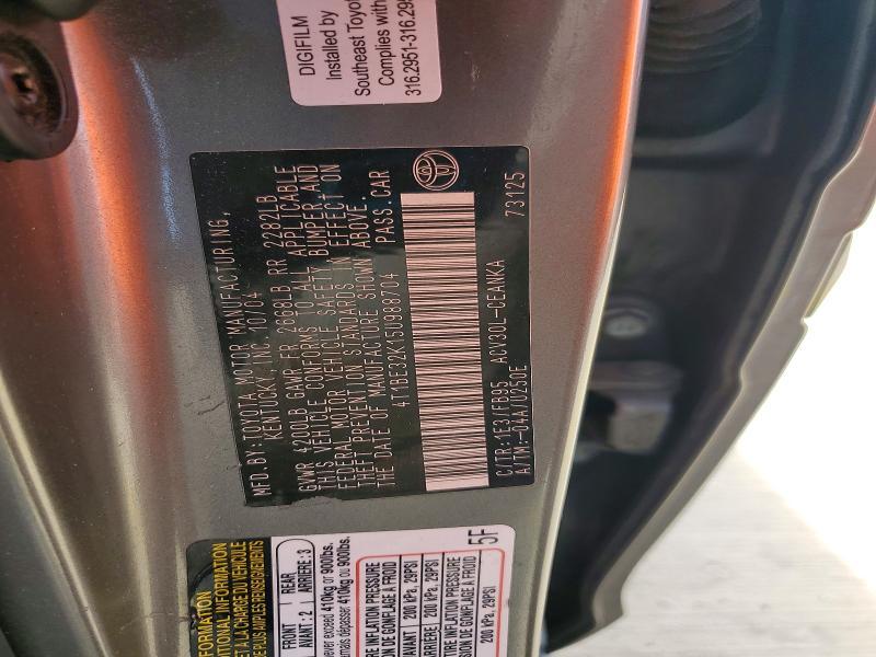 2005 Toyota Camry le