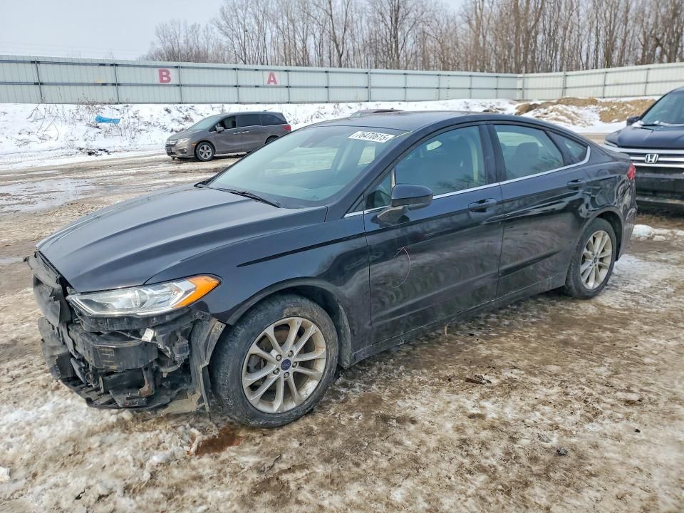 2020 Ford Fusion se