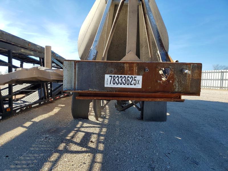 2005 LBT Pneumatic DRY Bulk Trailer