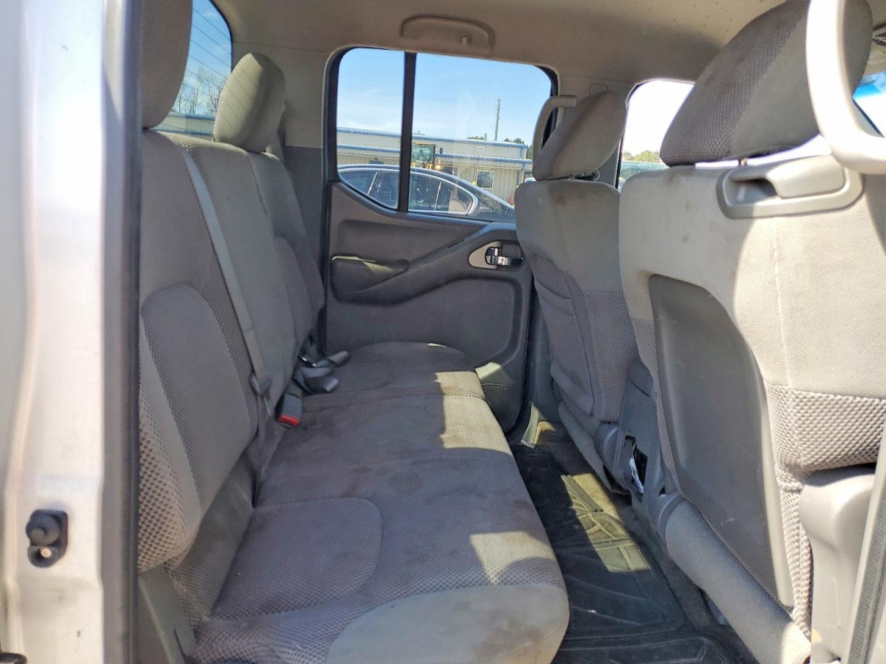 2010 Nissan Frontier SE V6