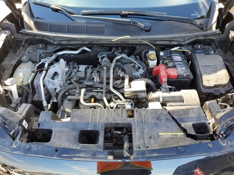 2025 Nissan Kicks sr