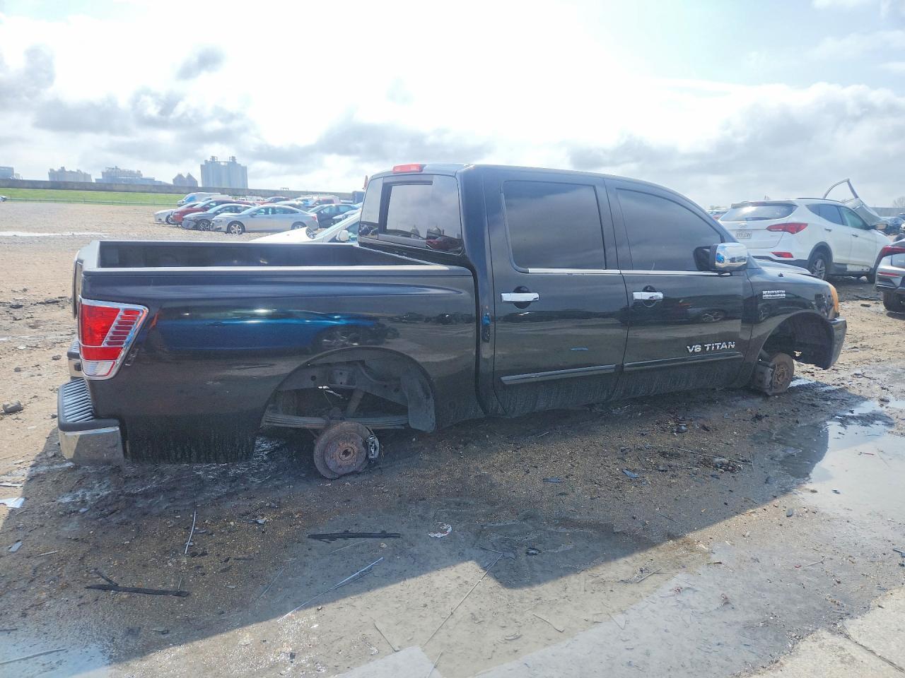 2011 Nissan Titan SV