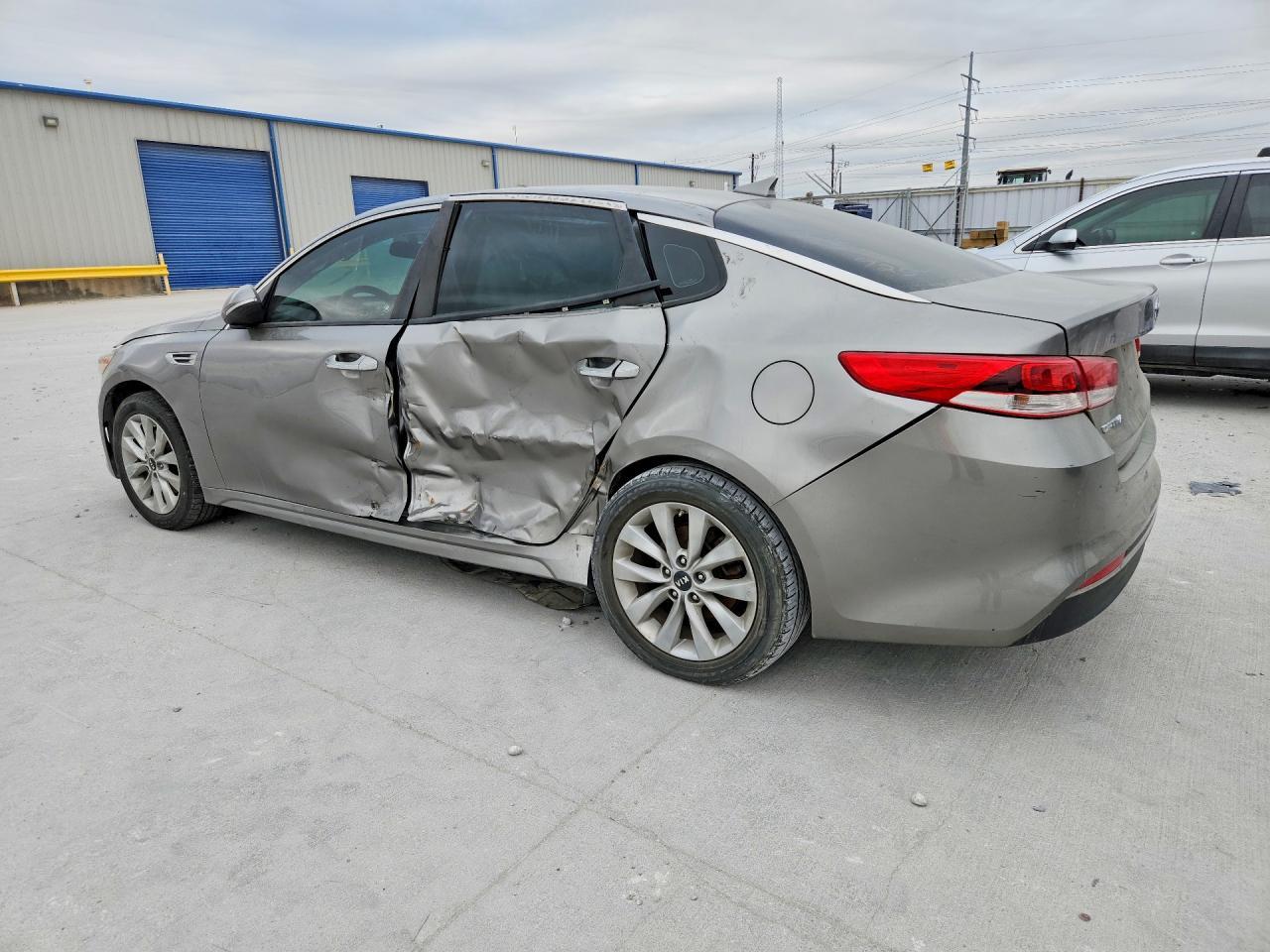 2017 KIA Optima lx