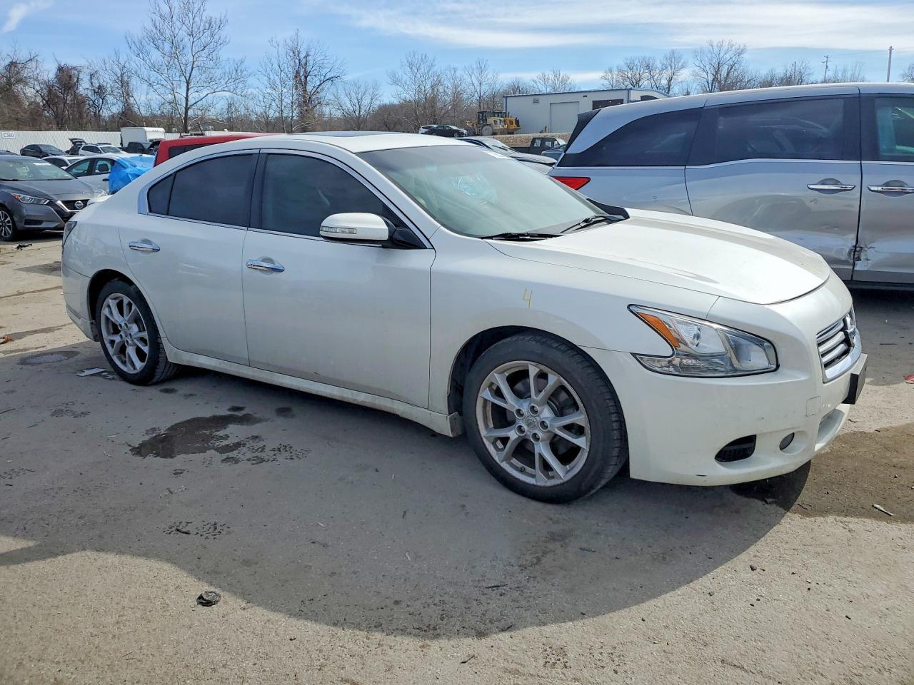 2013 Nissan Maxima s