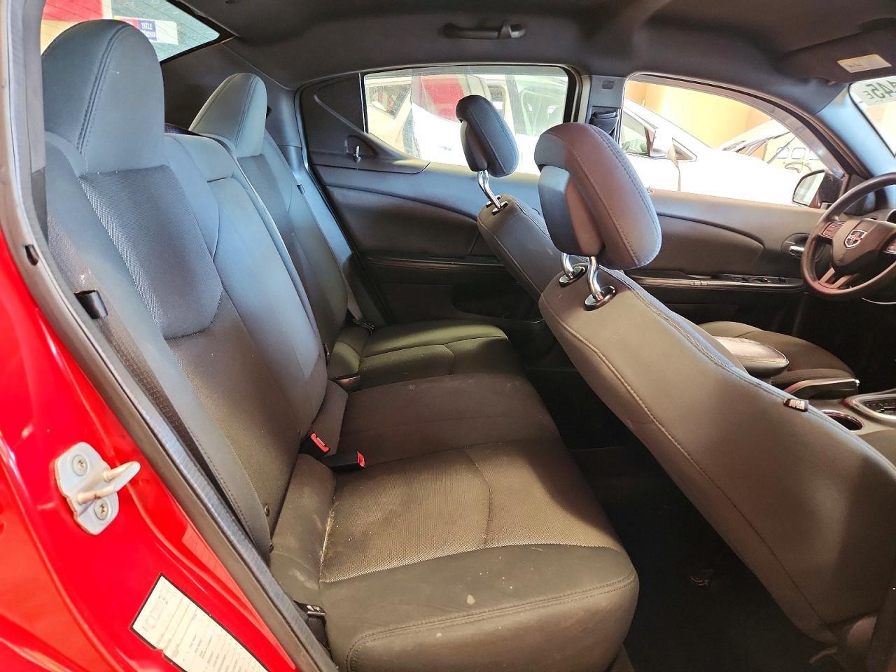 2012 Dodge Avenger se