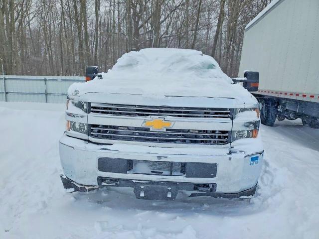 2016 Chevrolet Silverado Truck cab and Chassis