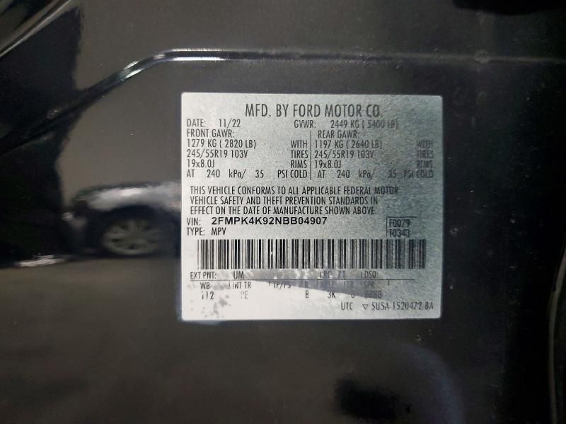 2022 Ford Edge Titanium