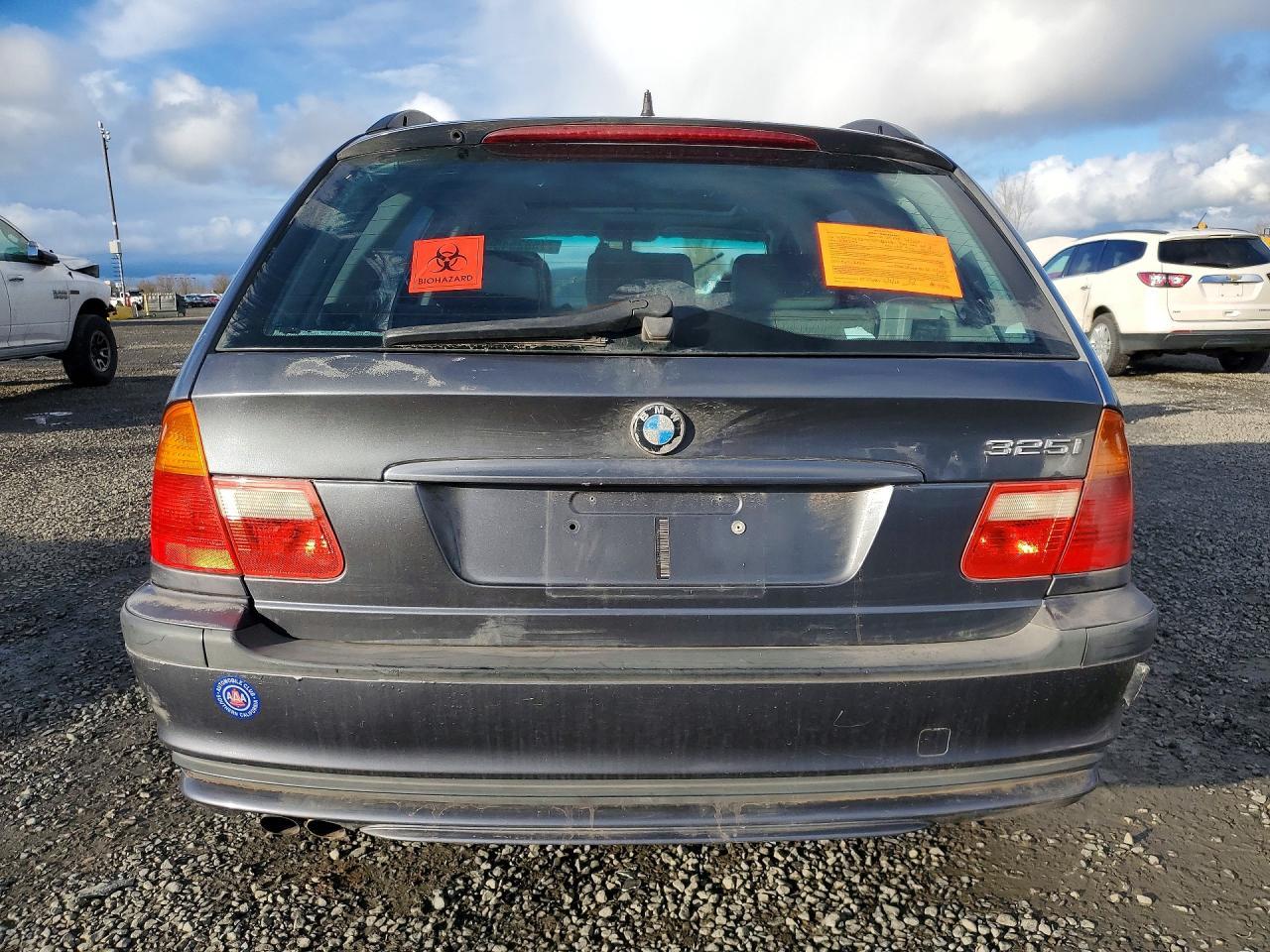2001 BMW 325 it