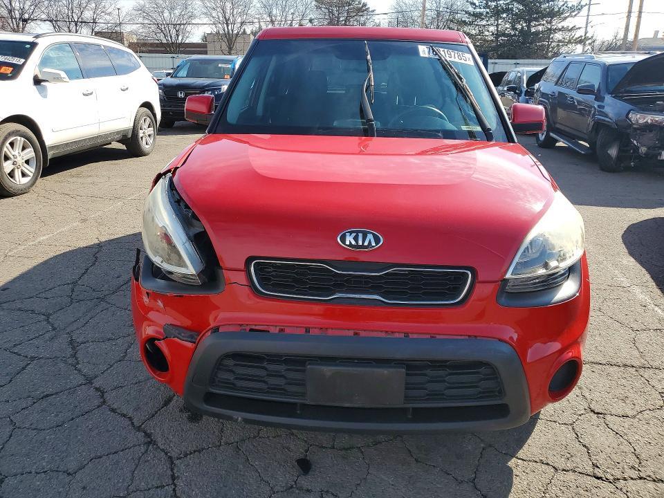 2013 KIA Soul Base
