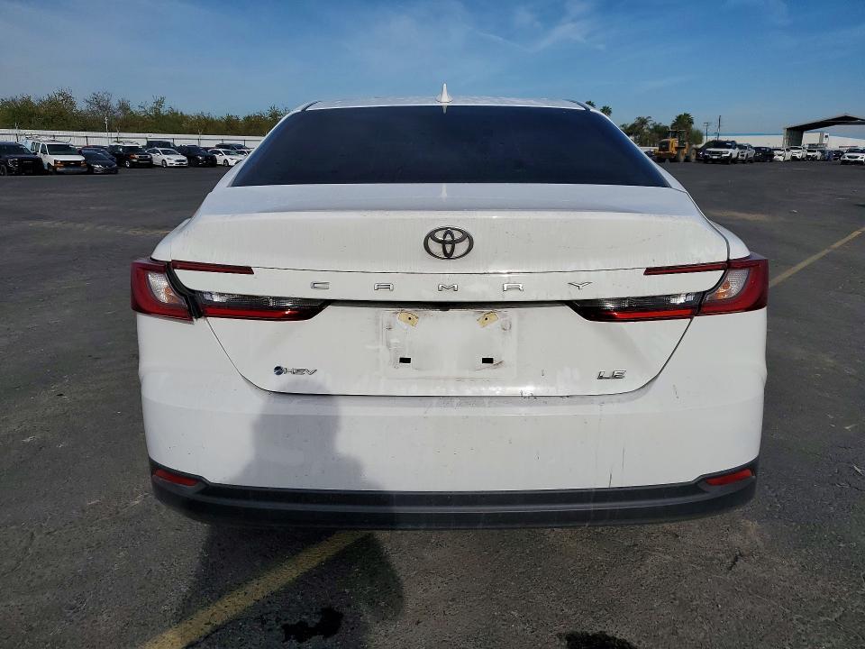 2025 Toyota Camry le