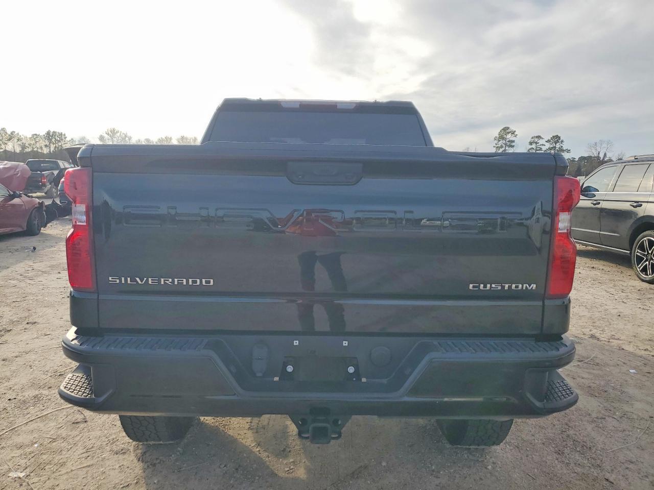 2023 Chevrolet Silverado C1500 Custom